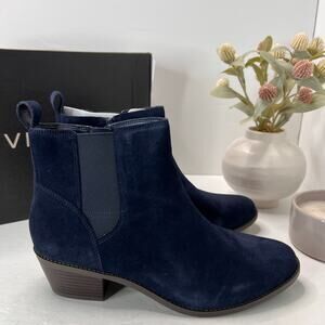 Vionic Roseland Water Repellent Suede Chunky Heel Boots Navy Women's 11 NWB